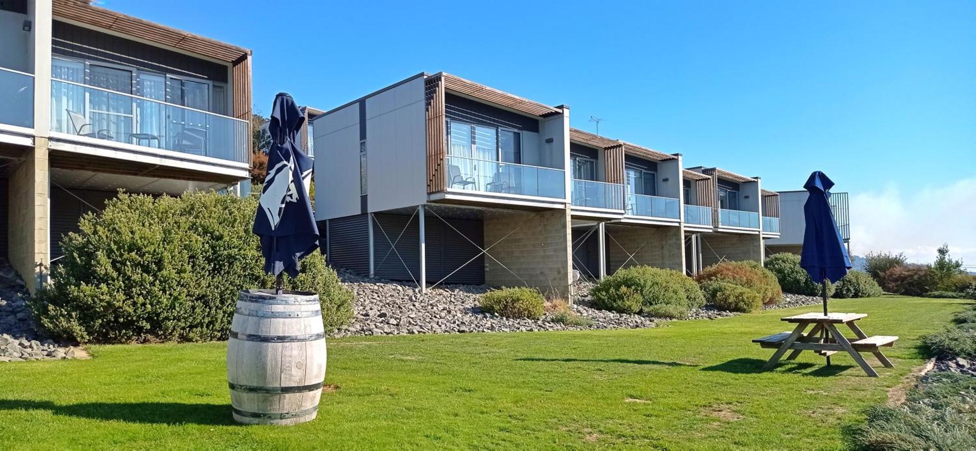 Rosevears Riverview Hotel Exterior photo